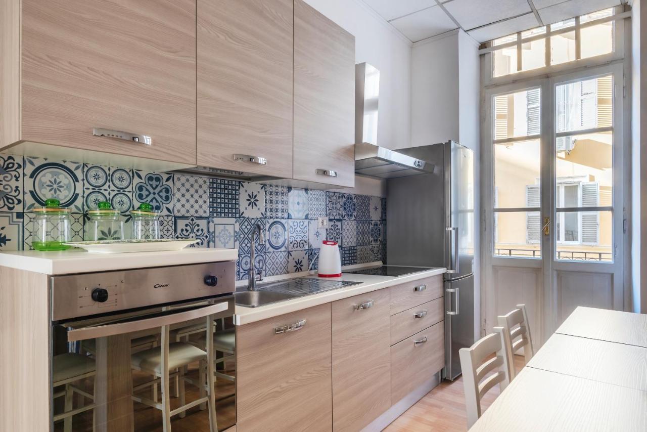 Residence Borgognoni Apartments Roma Ngoại thất bức ảnh