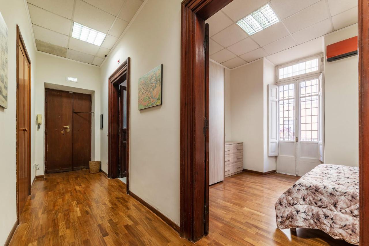 Residence Borgognoni Apartments Roma Ngoại thất bức ảnh
