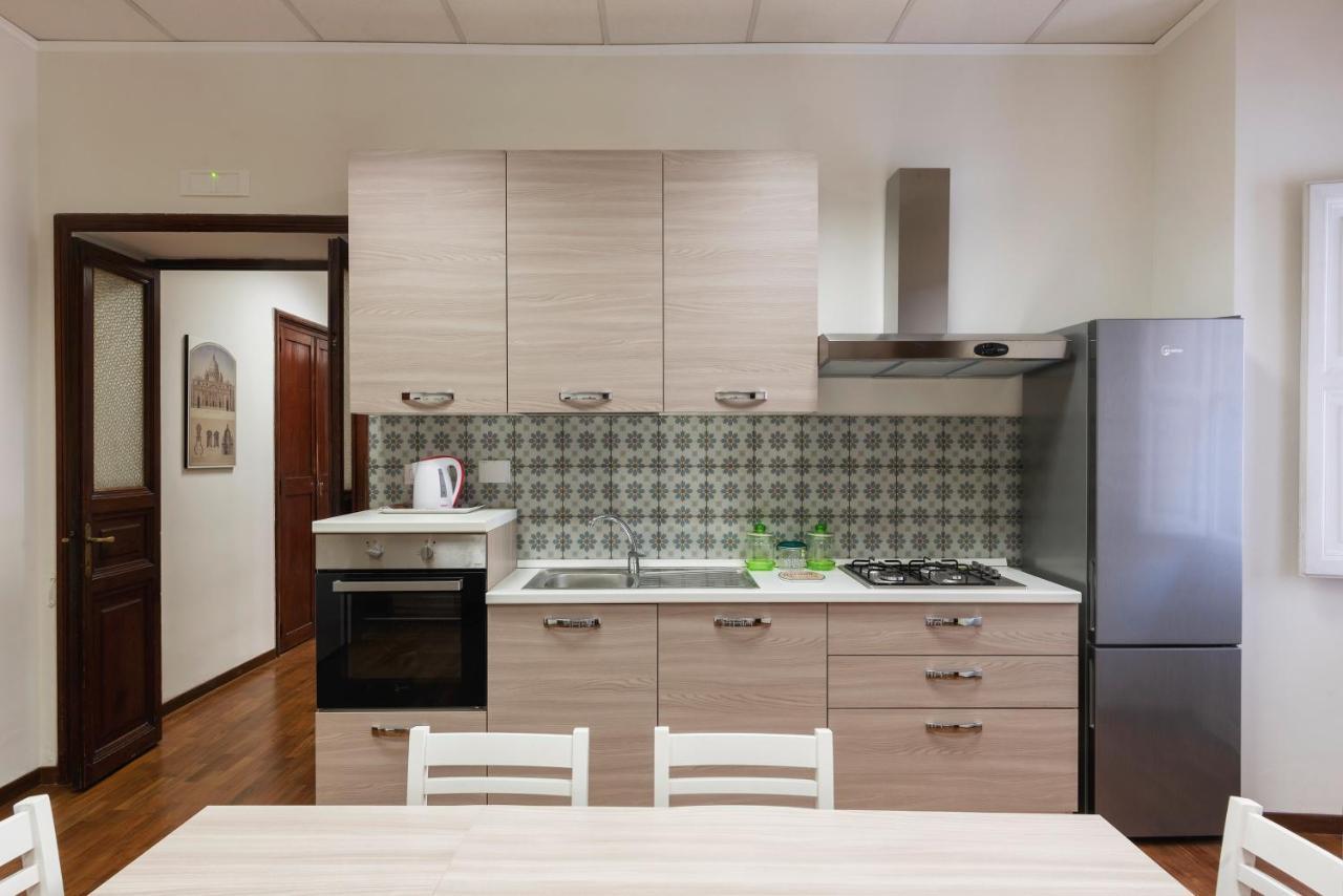Residence Borgognoni Apartments Roma Ngoại thất bức ảnh